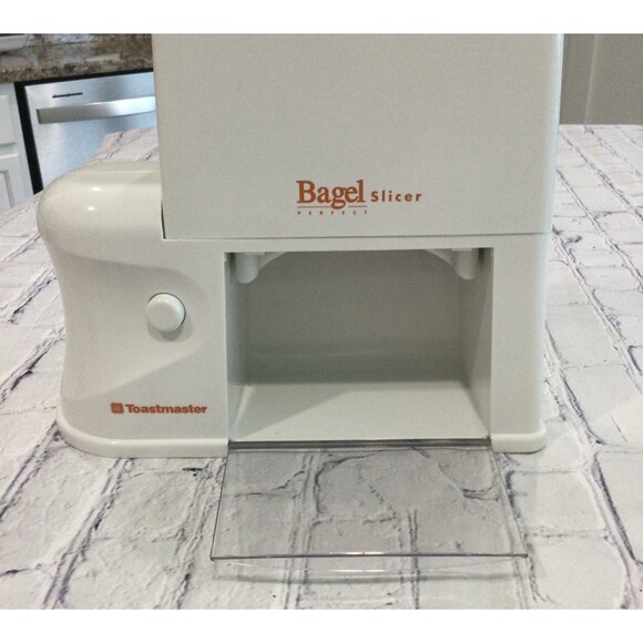 Toastmaster Bagel Perfect Slicer Color White Model 6125 Electric - Picture 2 of 10